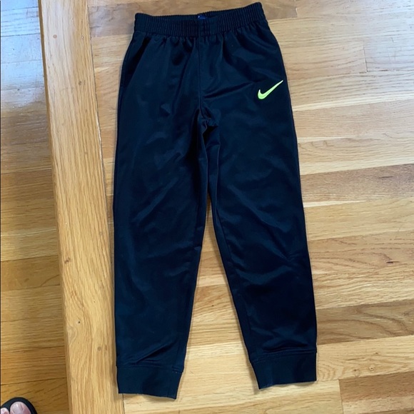 Nike Other - NIKE BOYS PANTS SIZE 6/M